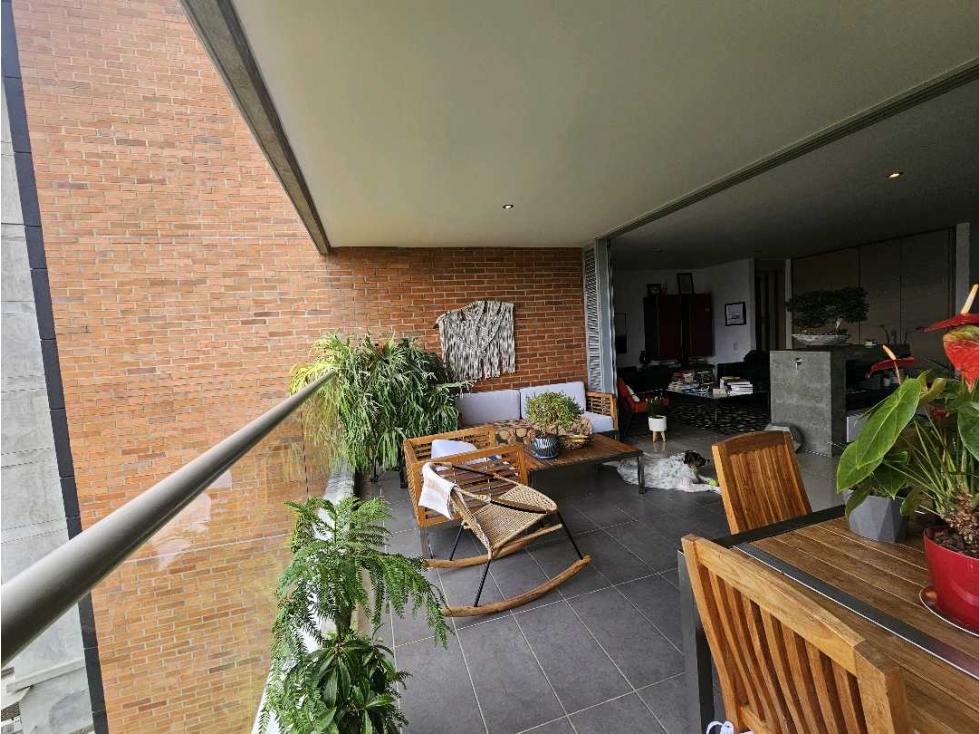 VENTA DE APARTAMENTO EN LOMA LOS BENEDICTINOS