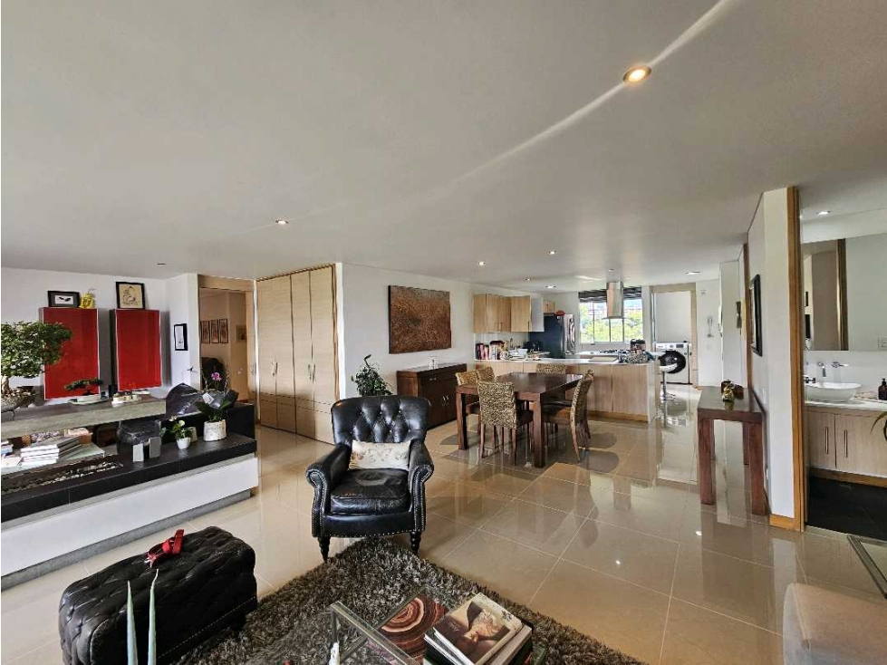VENTA DE APARTAMENTO EN LOMA LOS BENEDICTINOS — foto 2