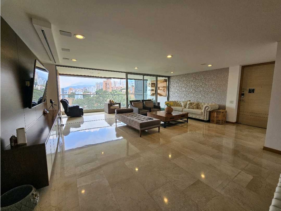 VENTA DE APARTAMENTO EN LOMA LOS BENEDICTINOS