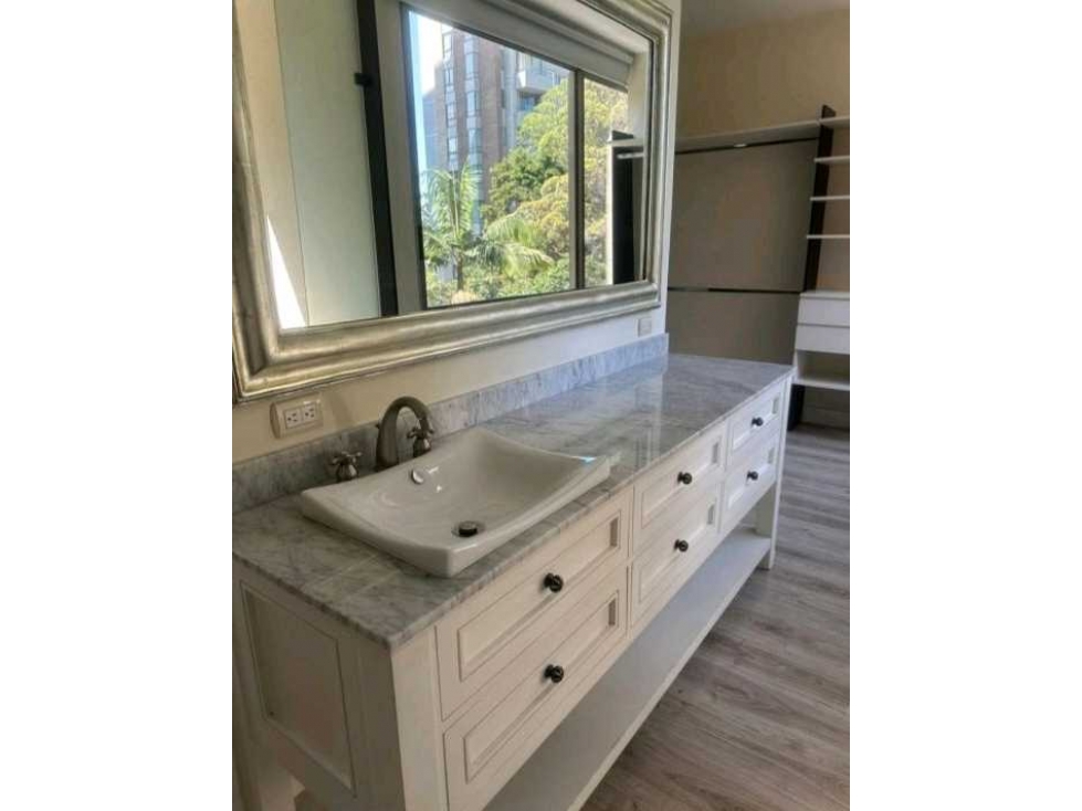 VENTA DE APARTAMENTO EN LOS BALSOS, REMODELADO. — foto 5