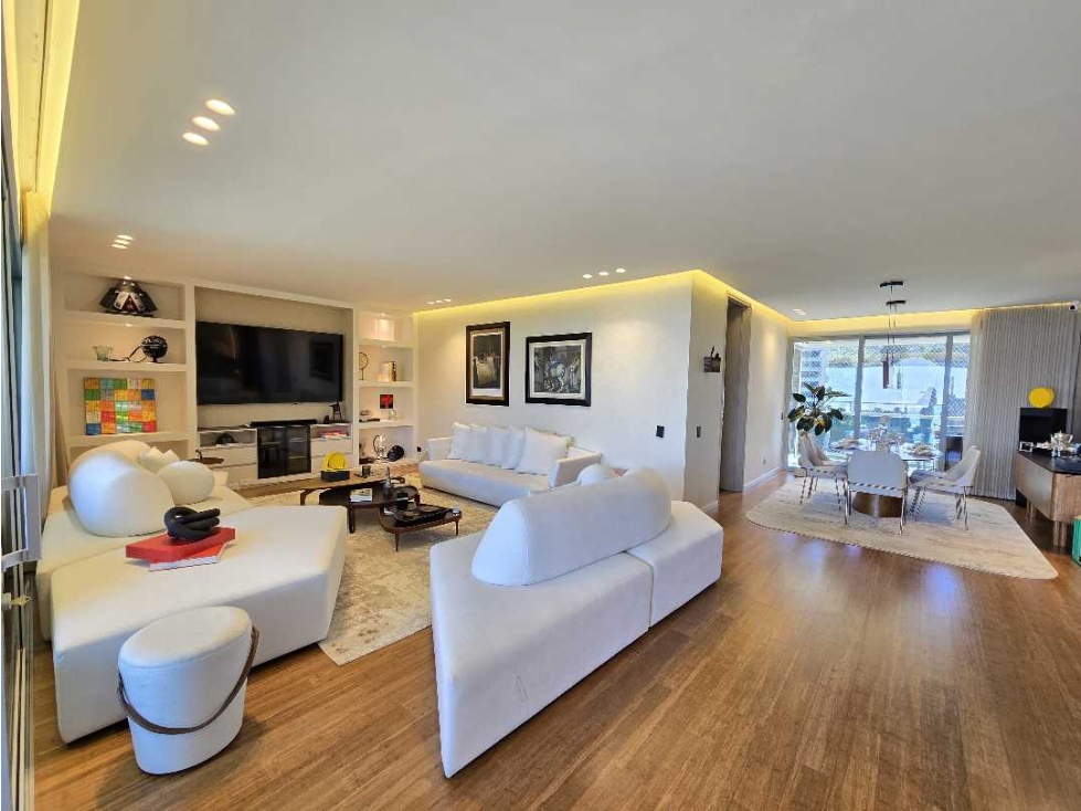 Venta de apartamento en Los Balsos -Piso alto. — foto 3