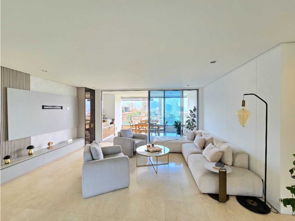 Venta de apartamento en Los Balsos. Loma San Michel — foto 3