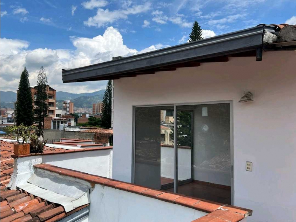 VENTA DE APARTAMENTO EN LOS COLORES CON TERRAZA. — foto 2