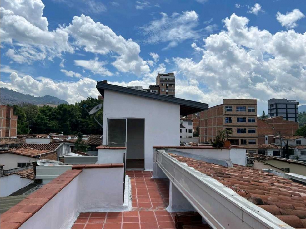VENTA DE APARTAMENTO EN LOS COLORES CON TERRAZA. — foto 3