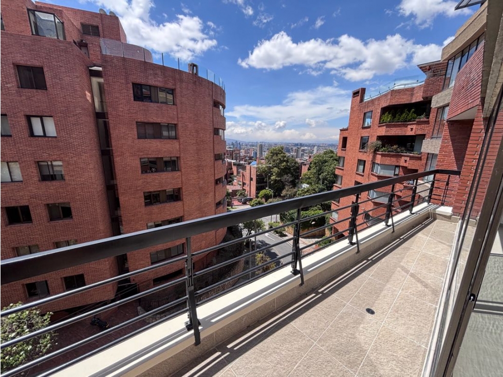 AG-A150 VENTA APTO. LOS ROSALES CON BALCON, VISTA EXTERIOR Y CBS — foto 2