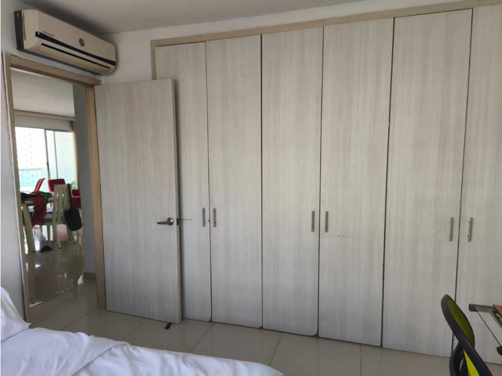 VENTA DE APARTAMENTO EN MANGA DE DOS HABITACIONES EN MANGA — foto 3