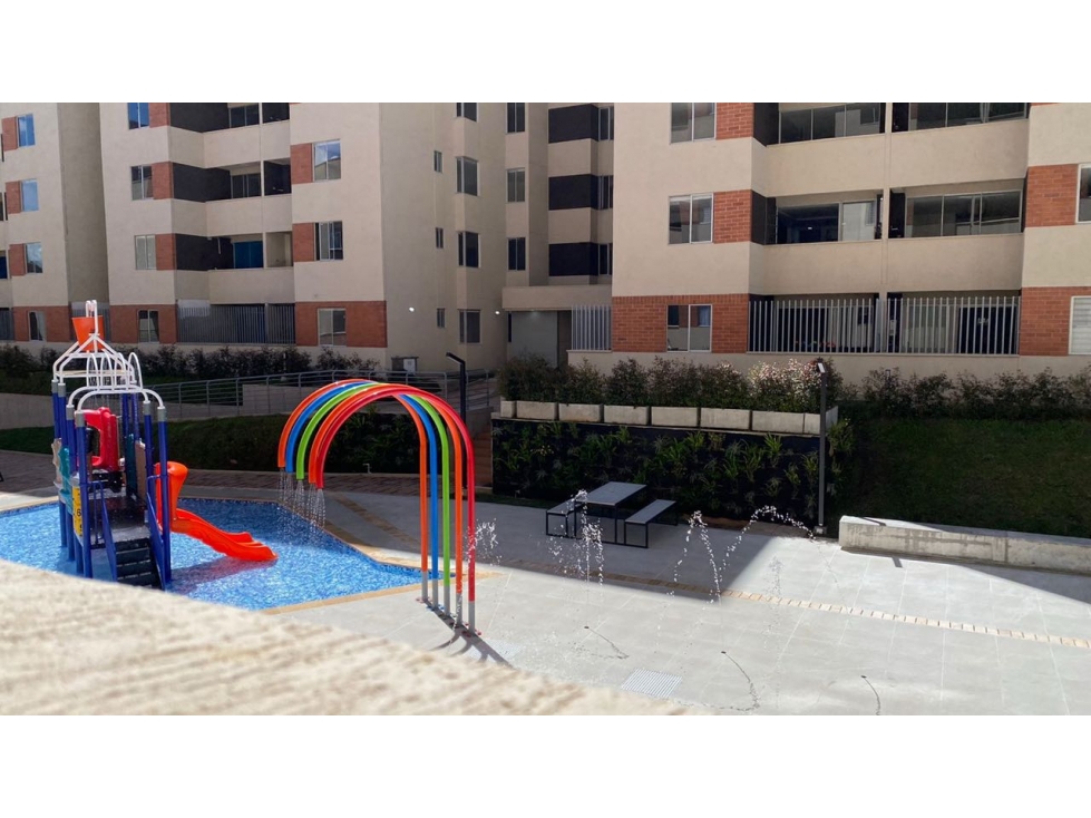 Venta de apartamento en Marinilla Antioquia cerca al parque — foto 2