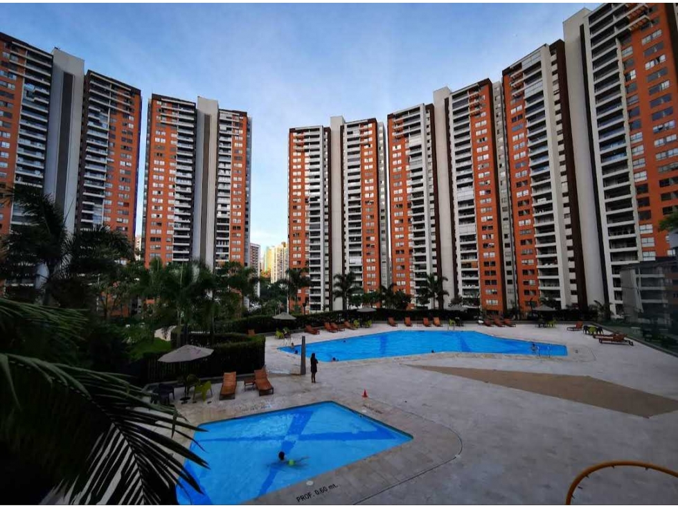 VENTA DE APARTAMENTO EN MEDELLÍN SECTOR LOMA DE LOS BERNAL
