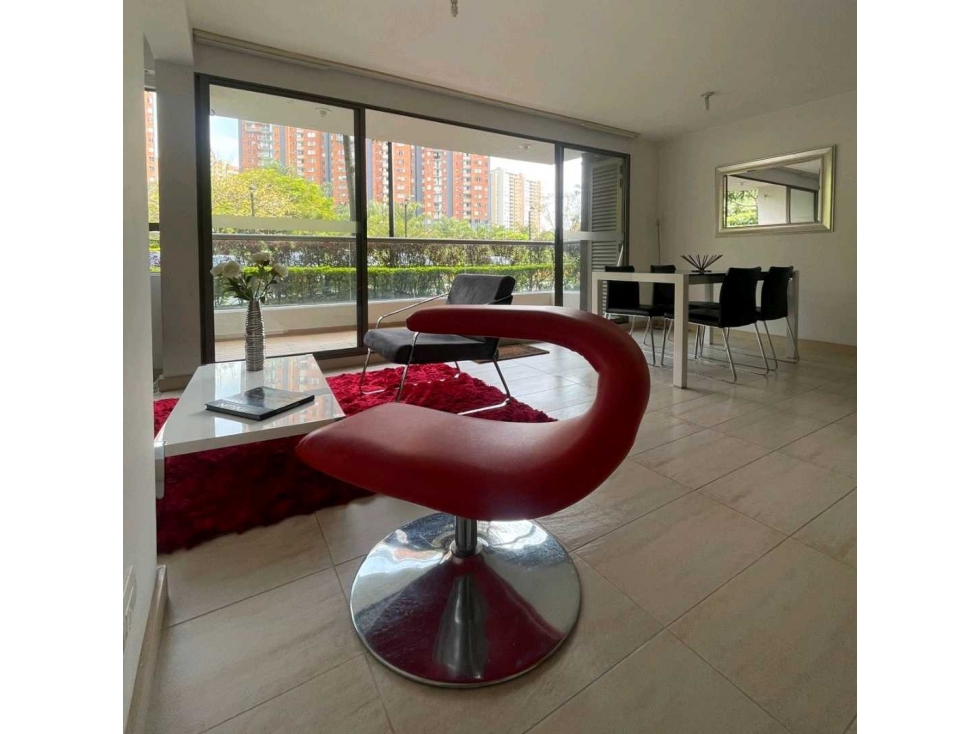 VENTA DE APARTAMENTO EN MEDELLÍN SECTOR LOMA DE LOS BERNAL — foto 4
