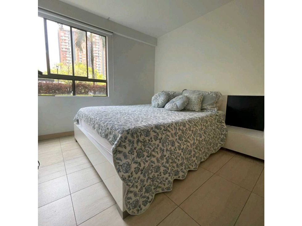 VENTA DE APARTAMENTO EN MEDELLÍN SECTOR LOMA DE LOS BERNAL — foto 5