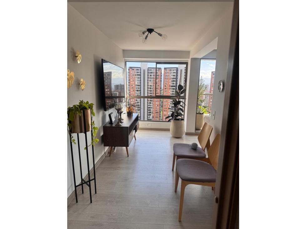 VENTA DE APARTAMENTO EN MEDELLIN SECTOR LOMA DE LOS BERNAL — foto 5