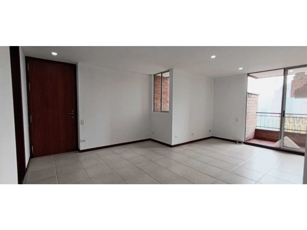 Venta de apartamento en medellin, el poblado, 95 m², Piscina — foto 2