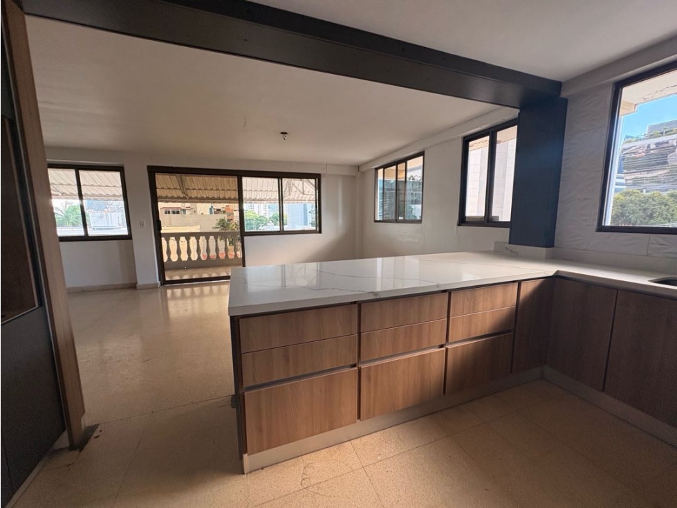 165 m² Obarrio $188,000, 3 rec, balcón, cocina y baños remodelados — foto 5