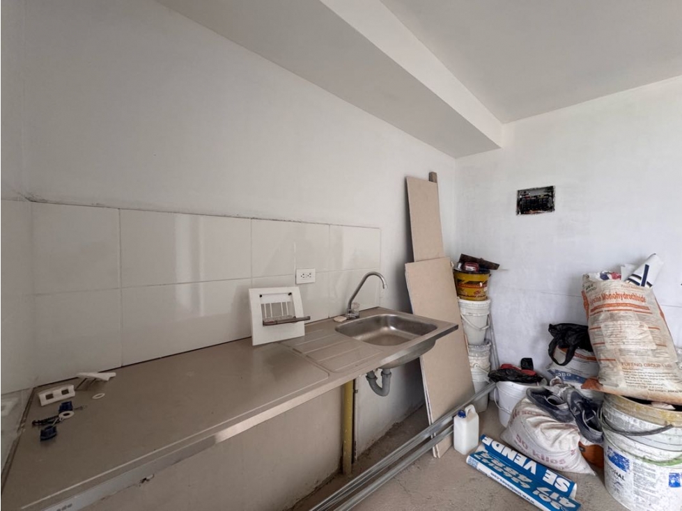 VENTA DE APARTAMENTO EN OBRA GRIS EN BELLO LA NAVARRA — foto 3