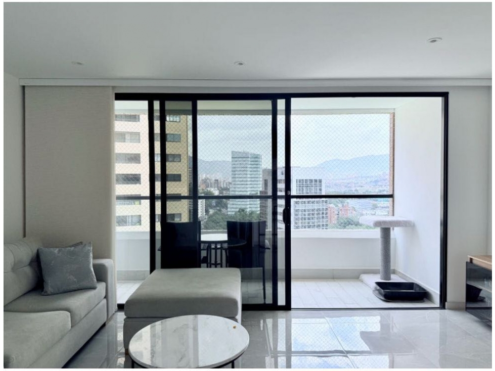 VENTA DE APARTAMENTO EN POBLADO- CASTROPOL — foto 4
