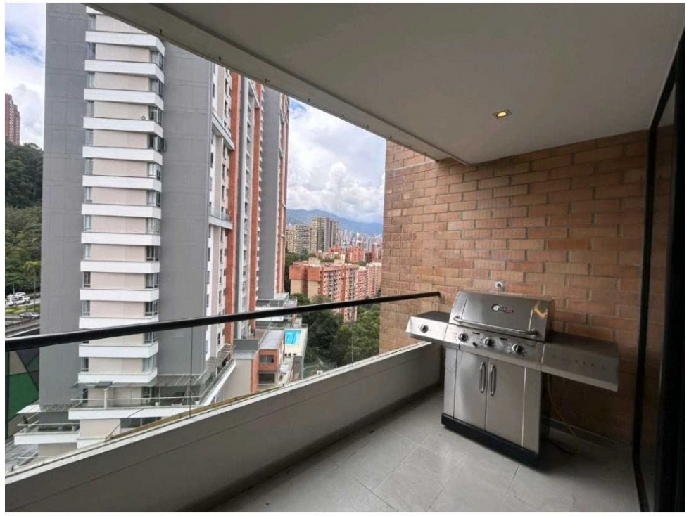 VENTA DE APARTAMENTO EN POBLADO- CASTROPOL — foto 4