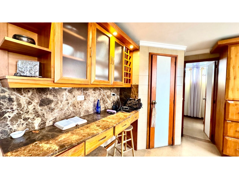 VENTA DE APARTAMENTO EN POBLADO PARA REMODELAR- OVIEDO — foto 6