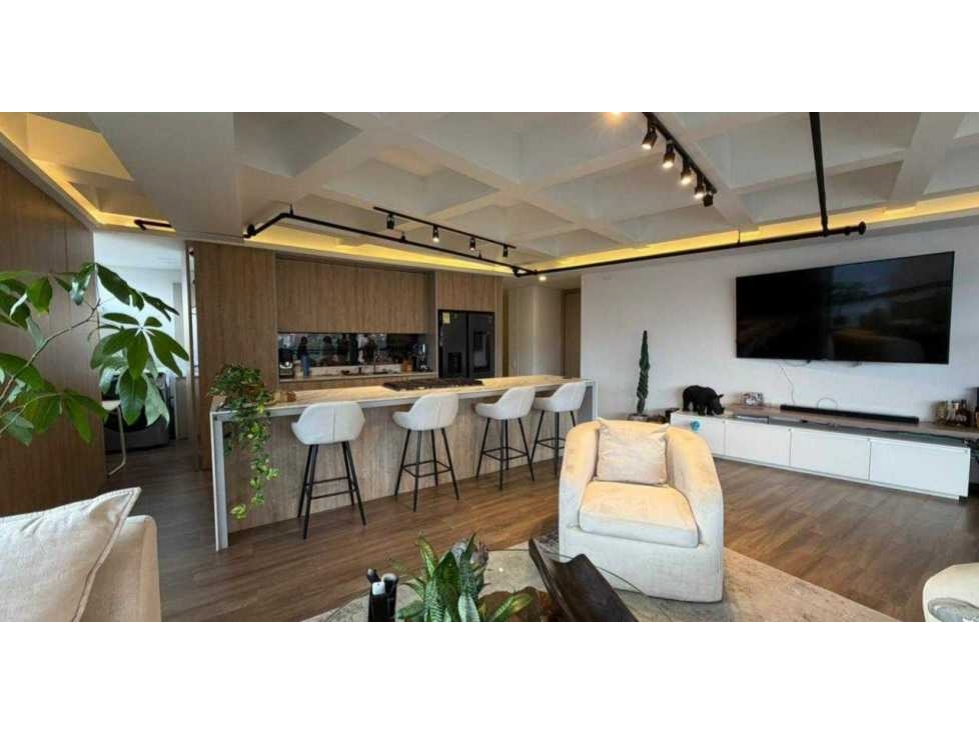 VENTA DE APARTAMENTO EN POBLADO ALTO, SECTOR PADRE MARIANITO. — foto 3