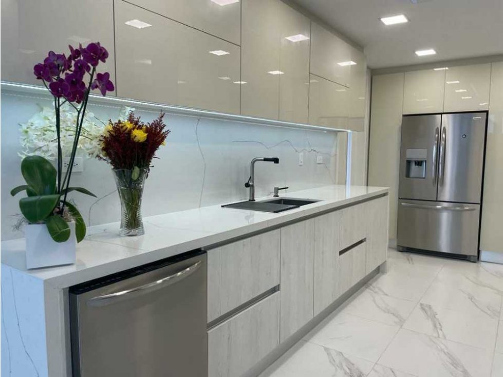VENTA DE APARTAMENTO EN Q TOWER — foto 2