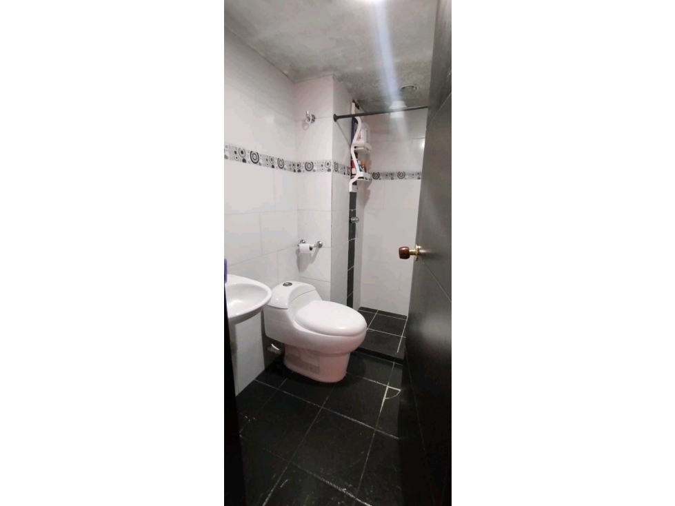 VENTA DE APARTAMENTO EN ROBLEDO UNIDAD PENINSULA — foto 4
