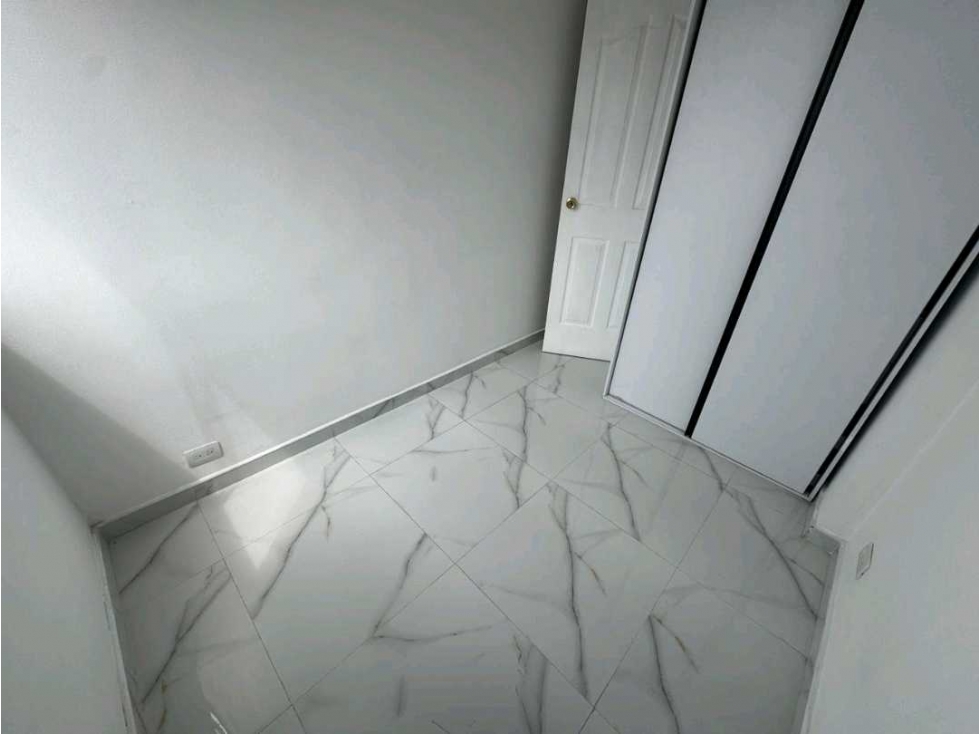 VENTA DE APARTAMENTO EN ROBLEDO PAJARITO — foto 2