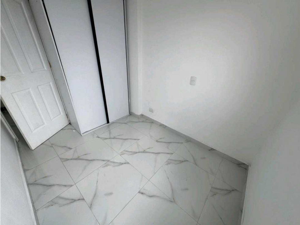 VENTA DE APARTAMENTO EN ROBLEDO PAJARITO — foto 3