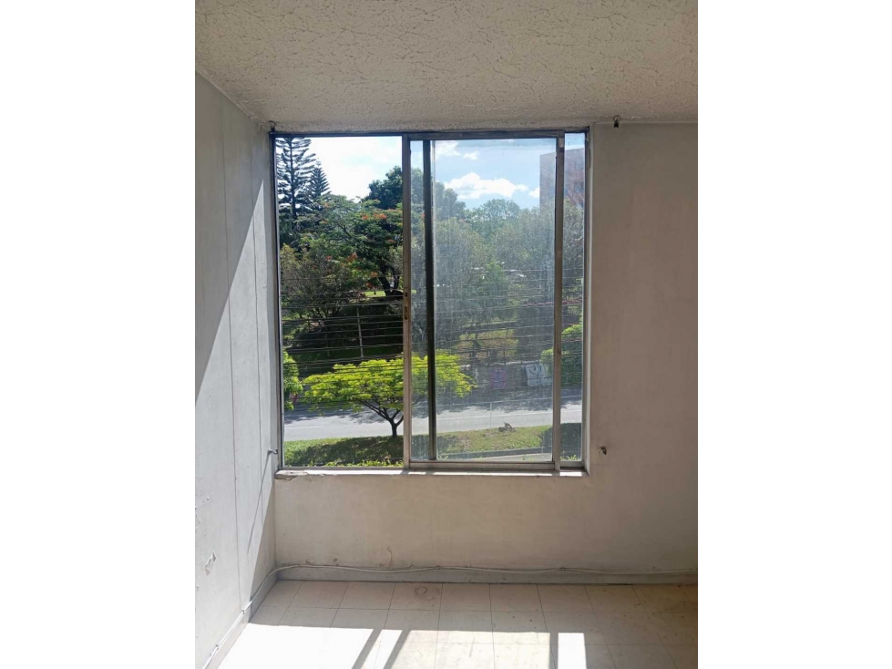 Venta de apartamento para remodelar en Robledo Pilarica, Medellín — foto 3