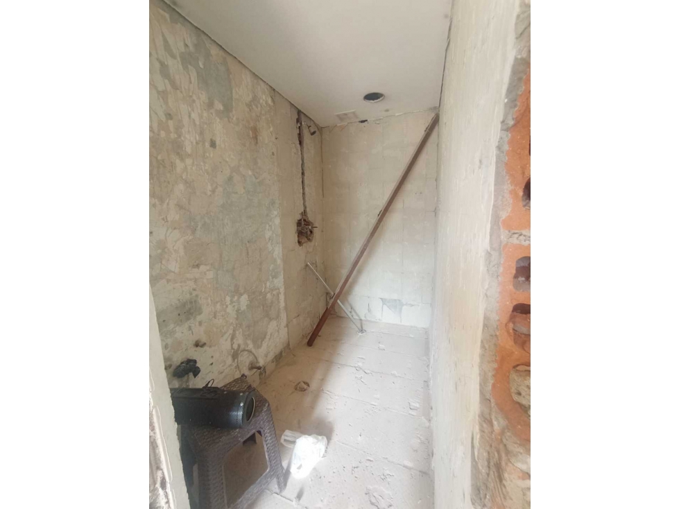 Venta de apartamento para remodelar en Robledo Pilarica, Medellín — foto 5