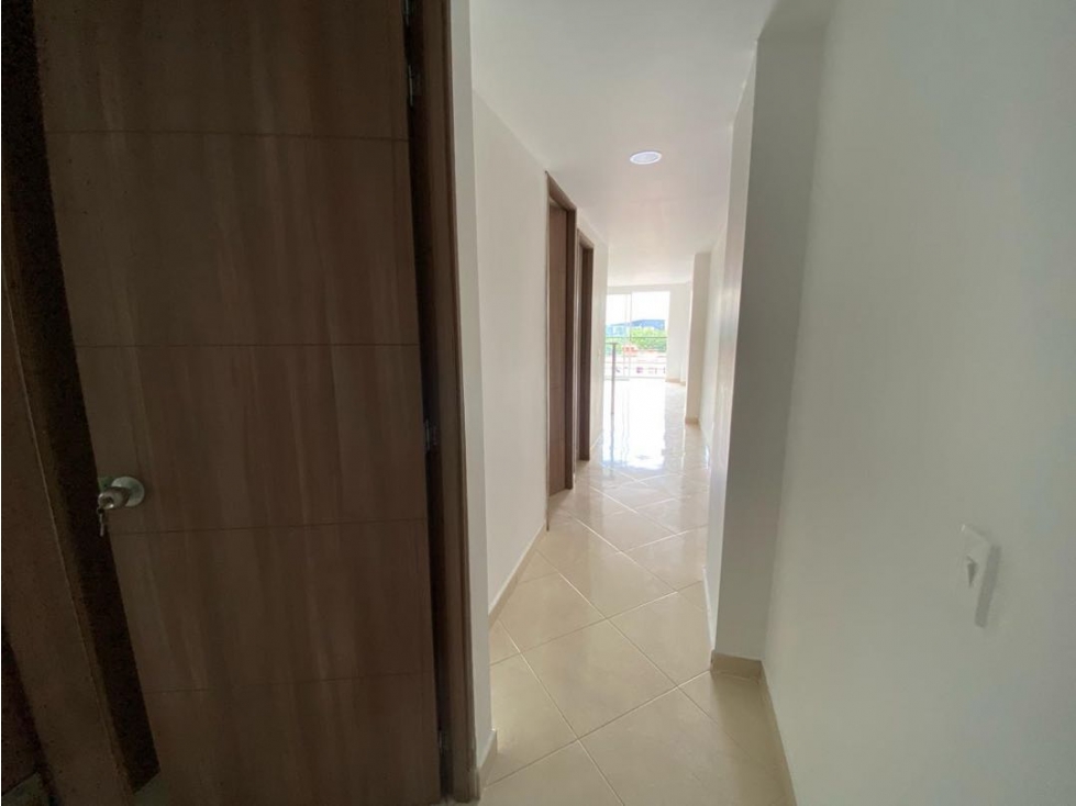 Venta de apartamento en Sabaneta - Edificio cerca de Hospital — foto 4