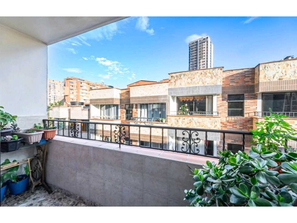 VENTA DE APARTAMENTO EN SABANETA, PARTE PLANA.