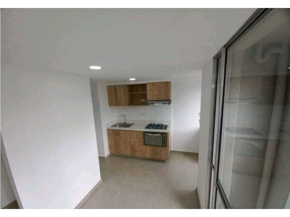 VENTA DE APARTAMENTO EN SABANETA, SECTOR LAS LOMITAS. — foto 2