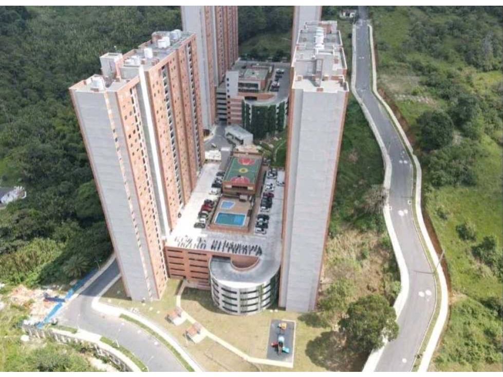 VENTA DE APARTAMENTO EN SABANETA, SECTOR LAS LOMITAS. POR INVERSIÓN.