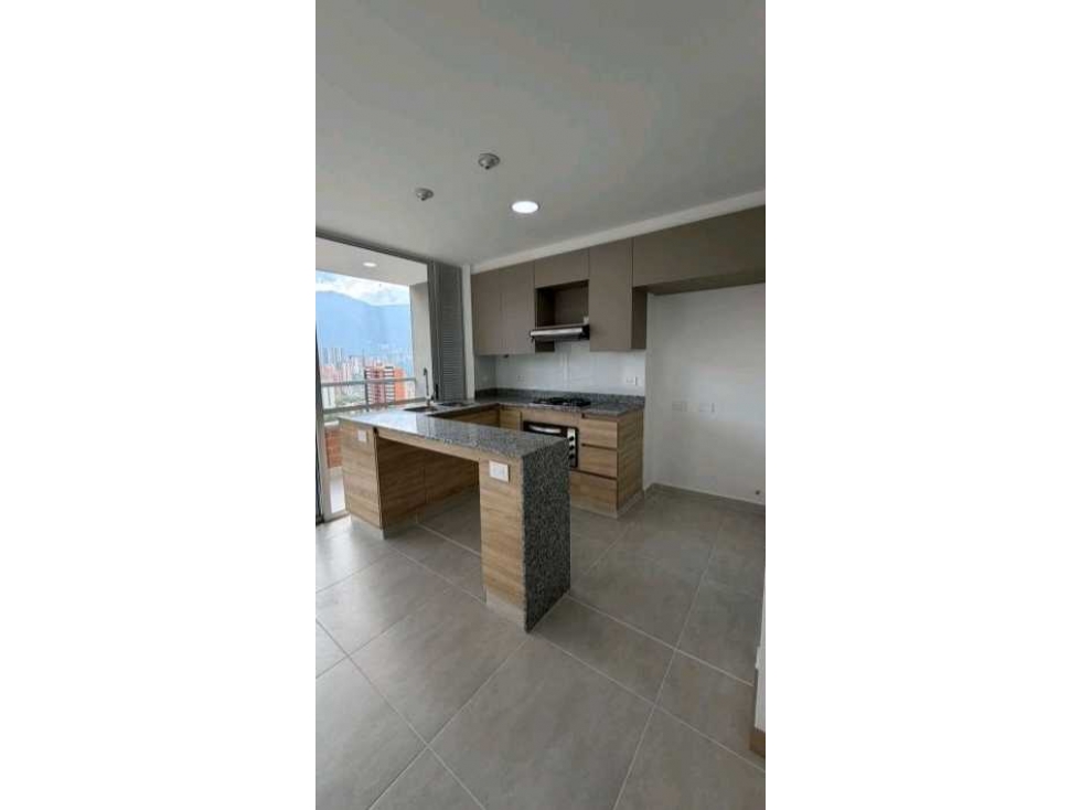 VENTA DE APARTAMENTO EN SABANETA. PISO ALTO. — foto 3