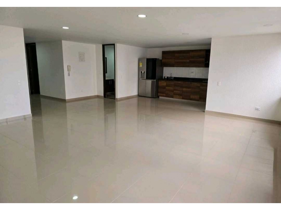 VENTA DE APARTAMENTO EN SABANETA, A UNA CUADRA DEL PARQUE.. — foto 3