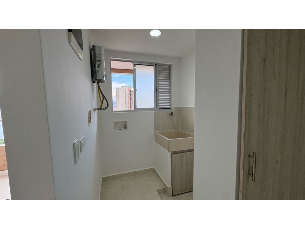 Venta de apartamento en Sabaneta - Alto de las flores — foto 4