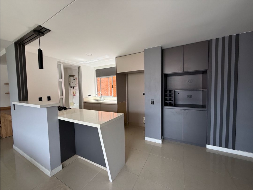 VENTA DE APARTAMENTO EN PRESTIGE EN SABANETA - 1