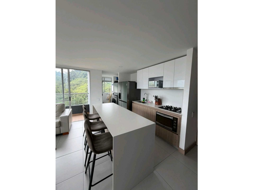 APARTAMENTO EN VENTA NIDO SABANETA PISO ALTO — foto 4
