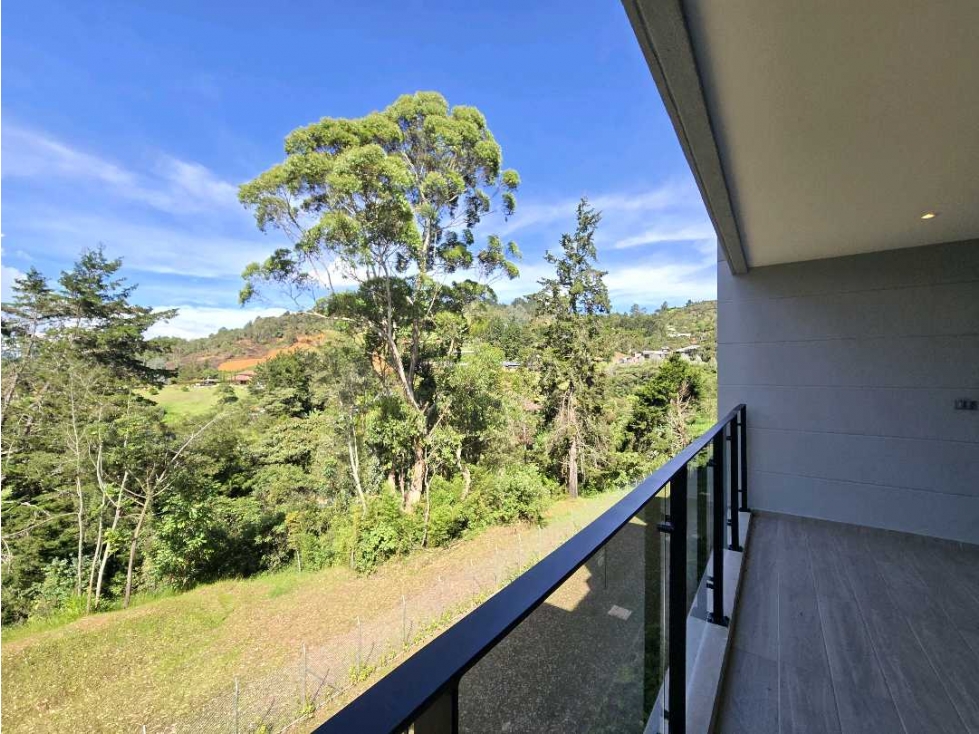 Venta de apartamento en Sajonia - Variante Palmas / Vía Túnel. — foto 2