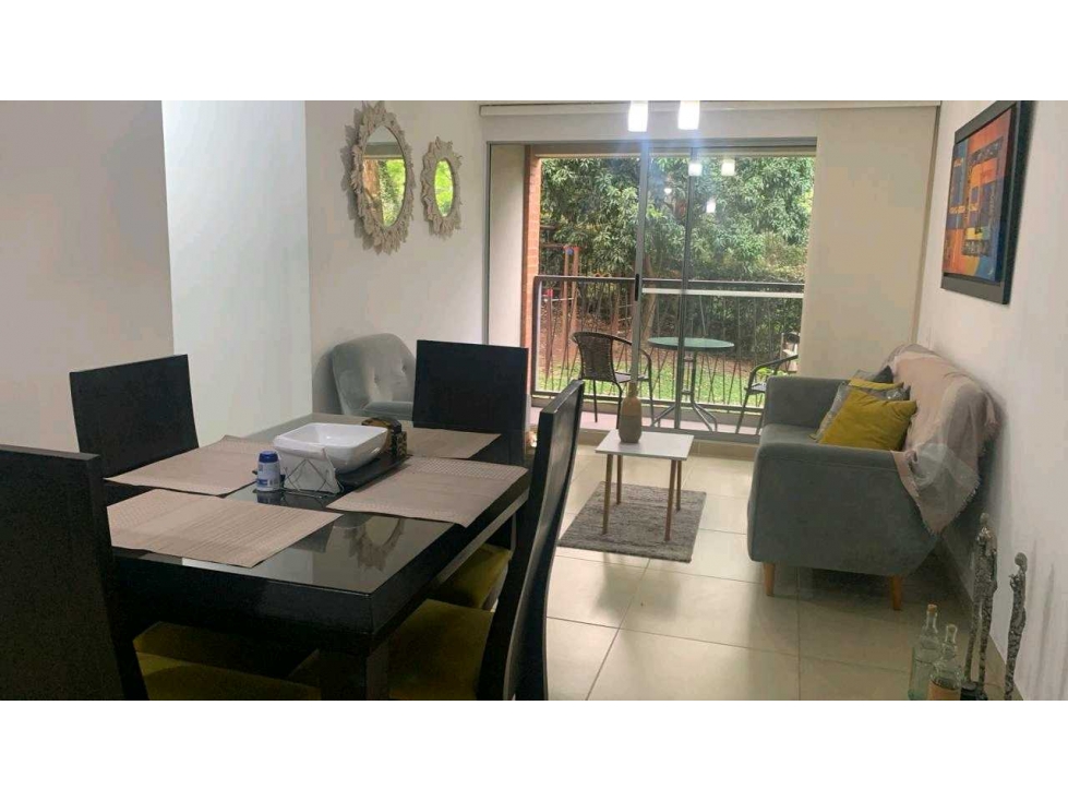 Venta de apartamento en la Castellana, unidad cerrada, Medellín