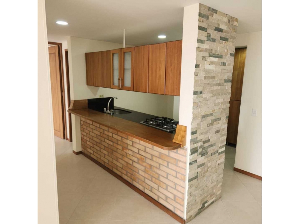 Venta de apartamento en Sabaneta sector Aves María, piso alto!! — foto 4