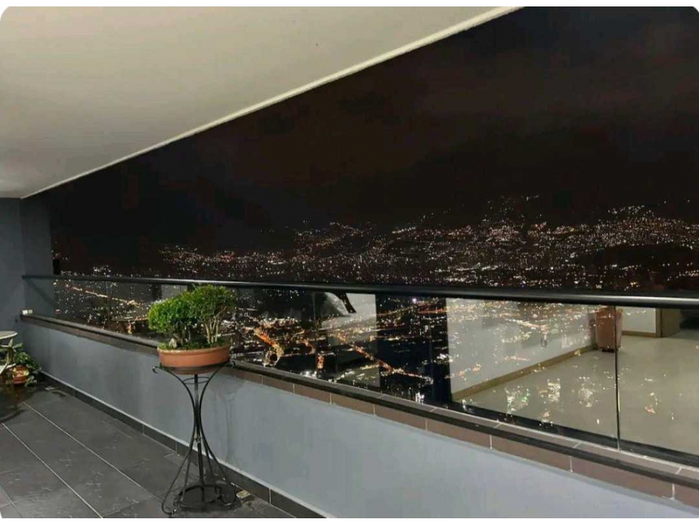 Venta de apartamento en Vía las Palmas, sector Country en Medellín