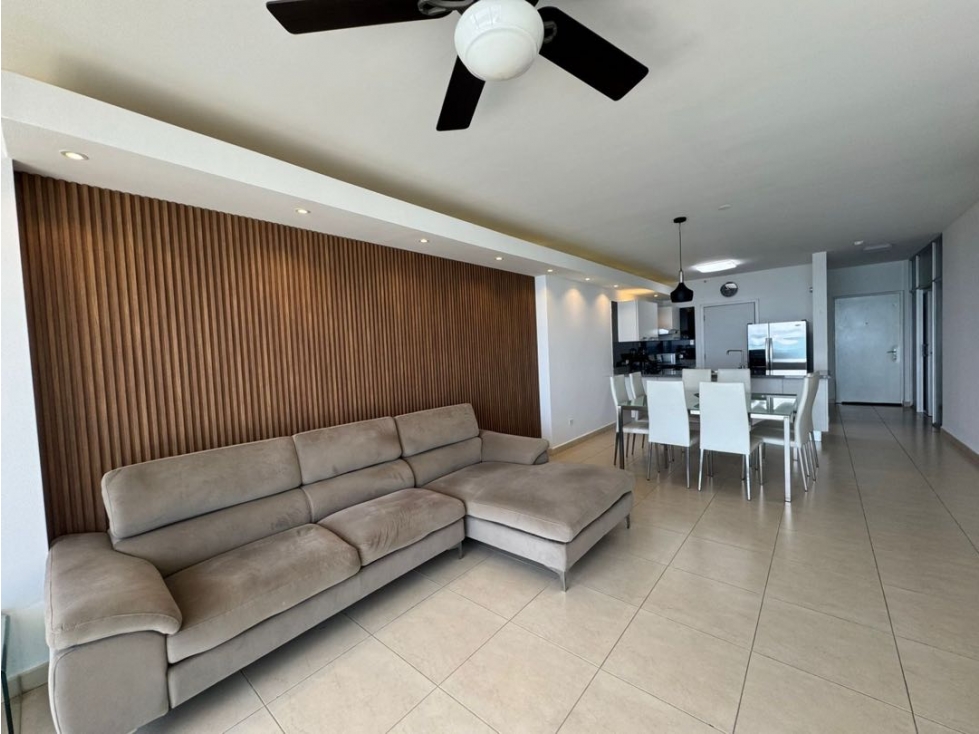 Venta de apartamento alquilado | Waters On The Bay, Avenida Balboa