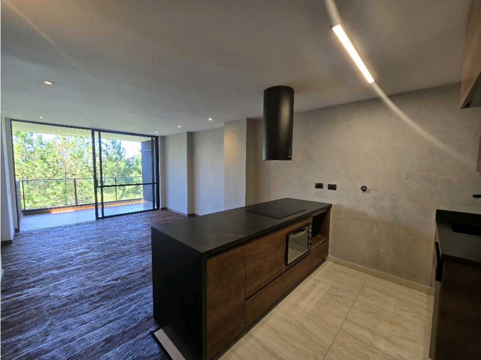 Venta de apartamento en zona campestre de El Retiro.