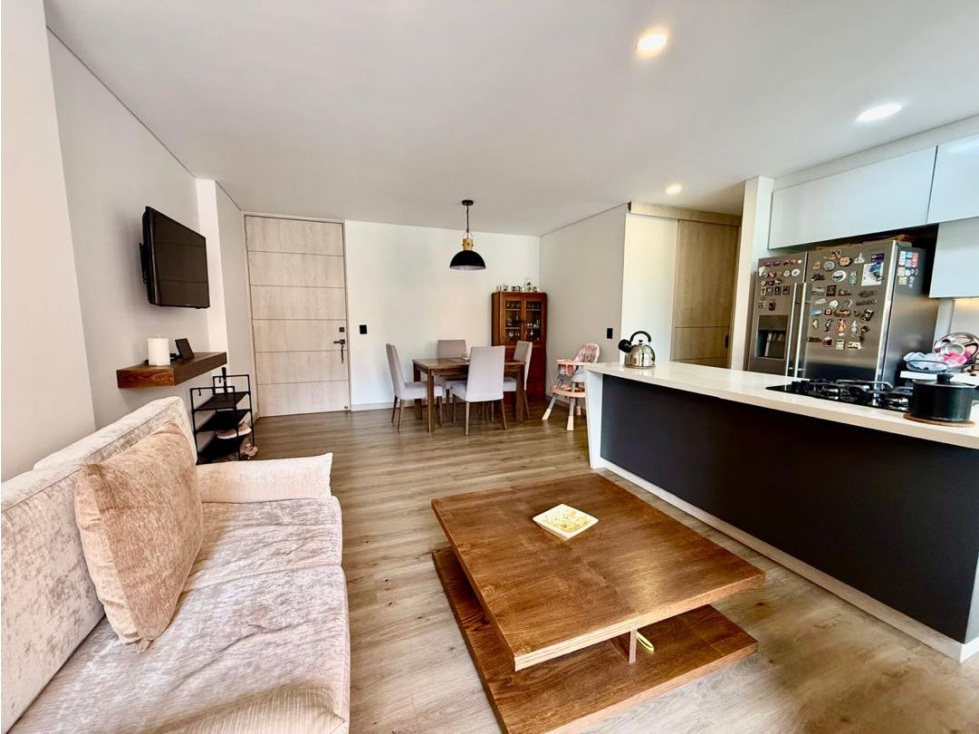 Venta de apartamento envigado Loma los mesa