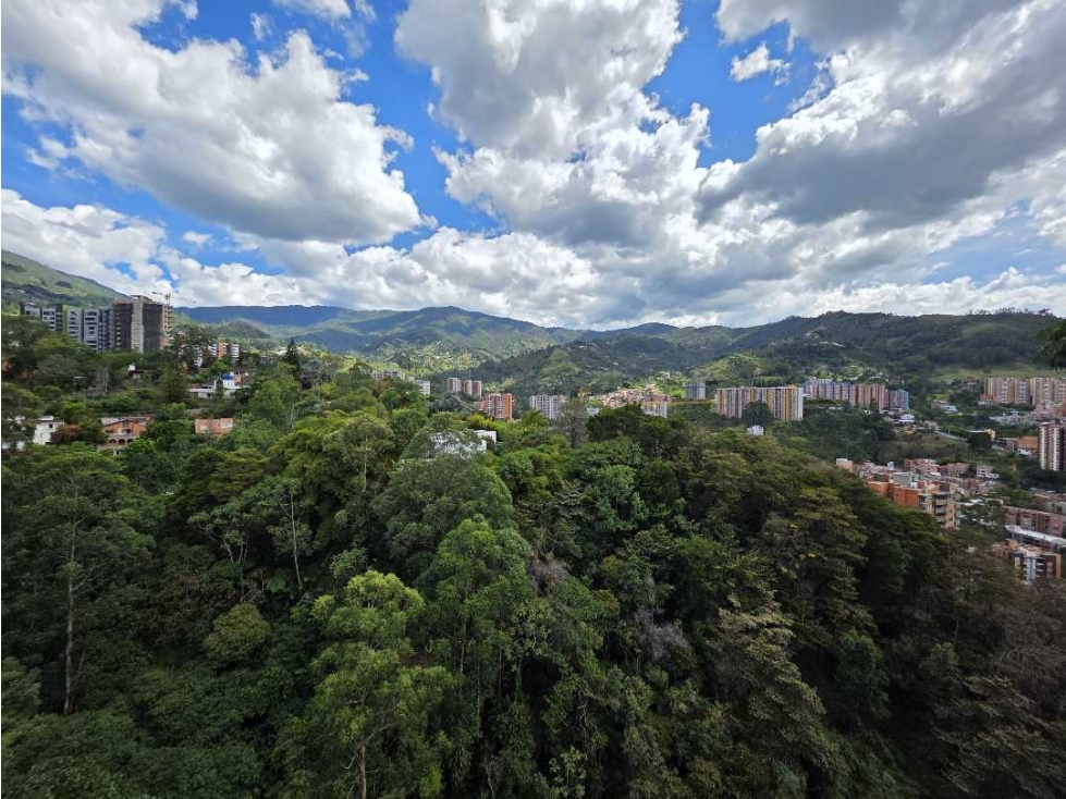 VENTA DE APARTAMENTO ENVIGADO CON ESPECTACULAR BALCÓN Y VISTA A VERDE — foto 6