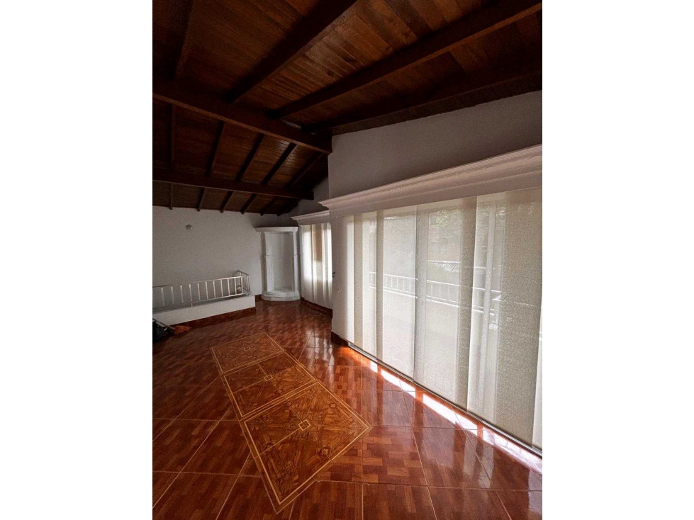 VENTA DE CASA DUPLEX ENVIGADO-LAS FLORES