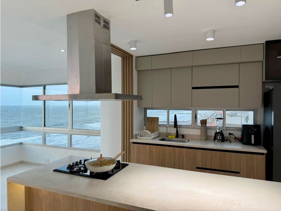 VENTA DE APARTAMENTO 3 ALCOBAS FRENTE AL MAR, MARBELLA, CARTAGENA — foto 2
