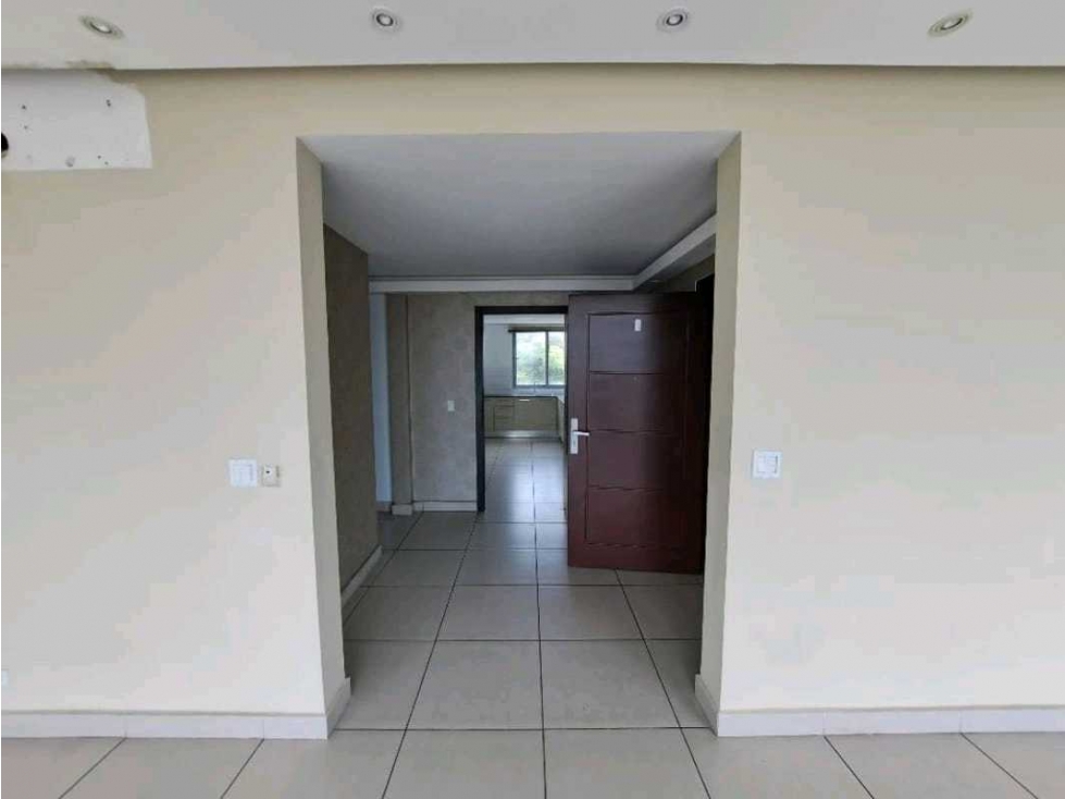 VENTA DE APARTAMENTO PH 4 HORIZONTES ALTOS DE PANAMA 211m2 JP — foto 3
