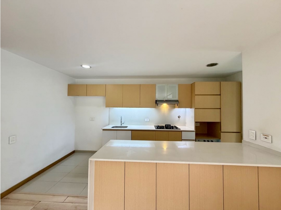 Apartamento en arriendo o Venta - Loma de los benedictinos, Envigado — foto 6