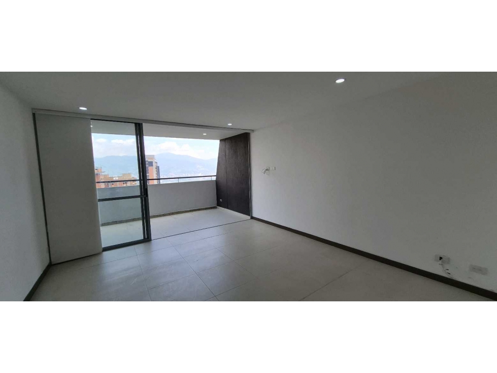 Venta De Apartamento Loma De Los Gonzales, Poblado, Medellin — foto 4